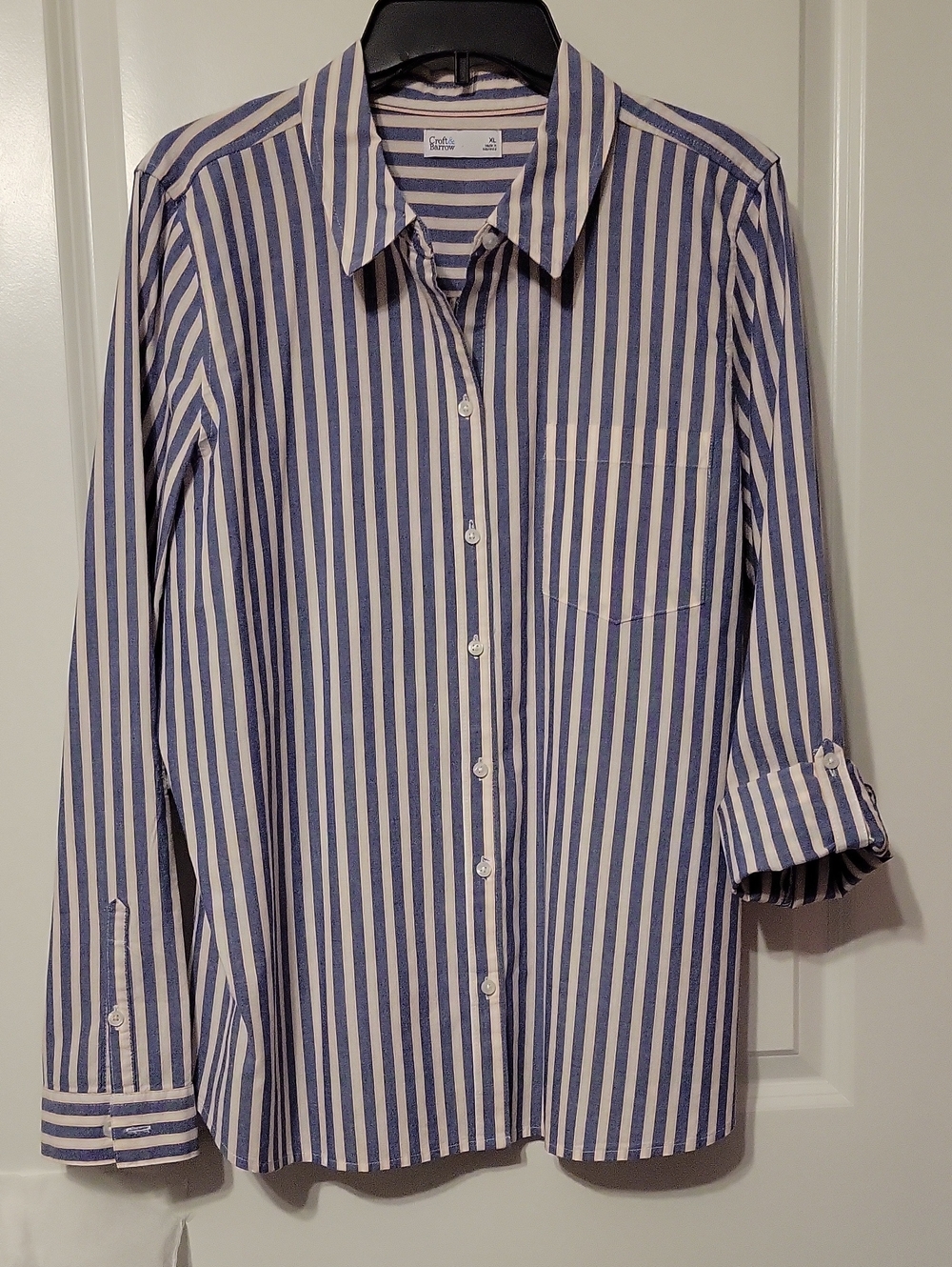 Croft & Barrow Women's Oxford Blue/white/pink Stripes. XL. Like New.
